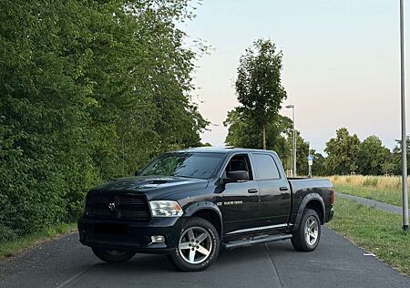 Dodge RAM 5.7l Hemi 4x4 Laramie CrewCab - Tausch Möglich