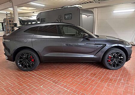 Aston Martin DBX 4.0 V8