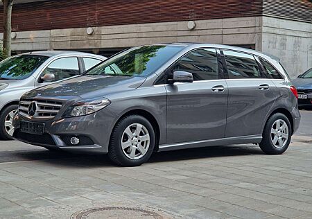 Mercedes-Benz B 180 (BlueEFFICIENCY) 7G-DCT