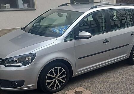 VW Touran Volkswagen Diesel 1.6 TDI DPF BlueMotion Technology Tr