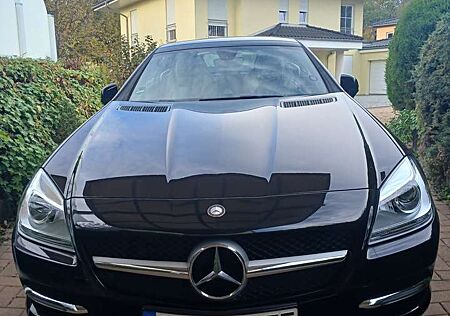 Mercedes-Benz SLK 200 (BlueEFFICIENCY)