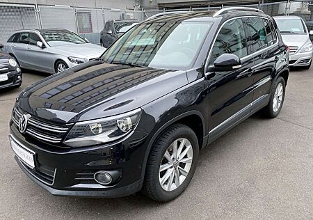 VW Tiguan Volkswagen Sport&Style Navi/PDC/Pano/Sitzh/1Hd/Sheft