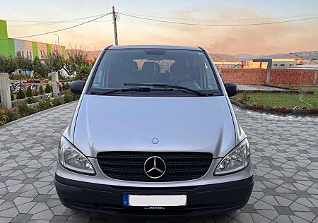 Mercedes-Benz Vito 111 CDI lang 2X Schiebetüre 9 Sitze