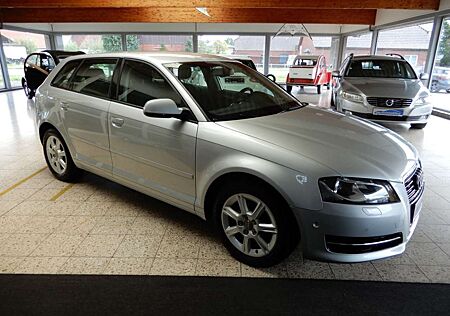 Audi A3 1.4 TFSI Sportback S tronic Ambiente 1 Hand ,