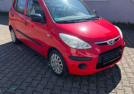 Hyundai i10 Edition+ SNeu 8Fach SHeft Hu01/25 BT