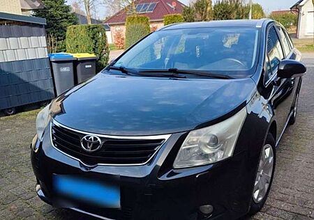 Toyota Avensis Basis