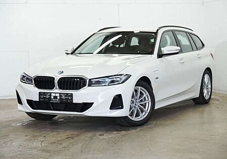 BMW 330e 330 Touring Sport+ M Shadow HeadUp ACC eSitze