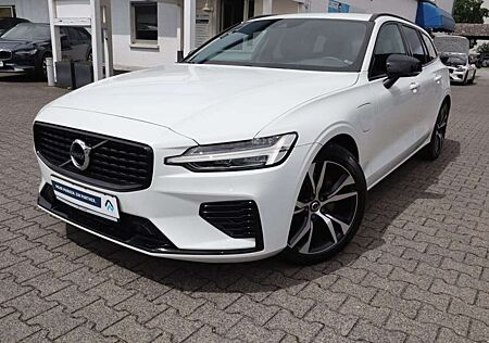 Volvo V60 T6 AWD Recharge Plus Dark|NAVI|R-CAM|SHZG|