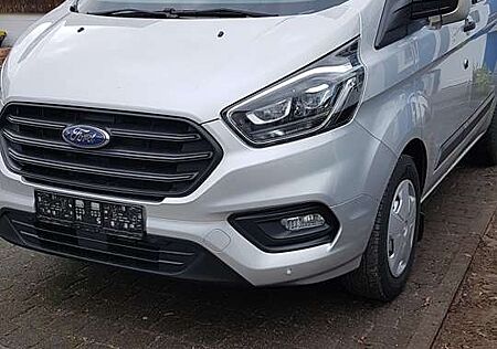 Ford Transit Custom 340 L1H1 VA Trend Bi-Xenon,AHK,Distronic