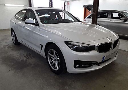 BMW 320 SportLine*Pano*AHK*HUD*Navi*LED