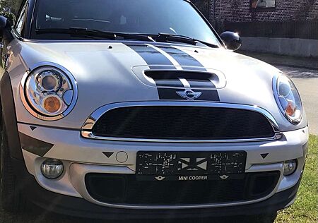 Mini Cooper S Roadster mit echtem Fahrspass