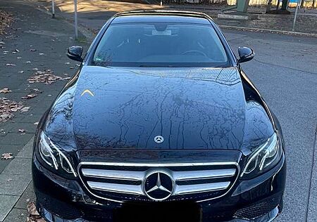 Mercedes-Benz E 220 d Avantgarde Interier Exterieur Rentner