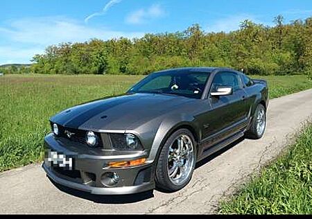 Ford Mustang GT ROUSH