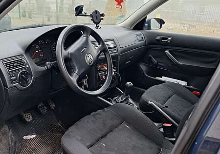 VW Golf Volkswagen 1.6