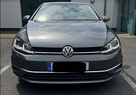 VW Golf Volkswagen 1.6 TDI (BlueMotion Technology) DSG Comfortline