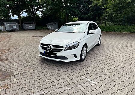 Mercedes-Benz A 180 BlueEfficiency (176.042)
