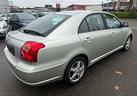 Toyota Avensis 1.8 Sol Liftback