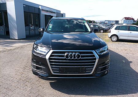 Audi Q7 3.0 TDI quattro*LEDER*7 Sitze*Sitzhzg*Kamera*1.Hnd