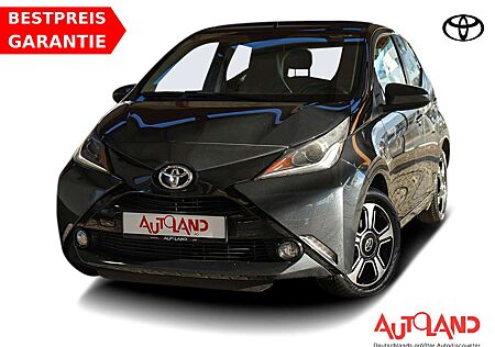 Toyota Aygo 1.0 x Navi Klima Touchscreen Tagfahrlicht