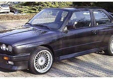 BMW M3 E30
