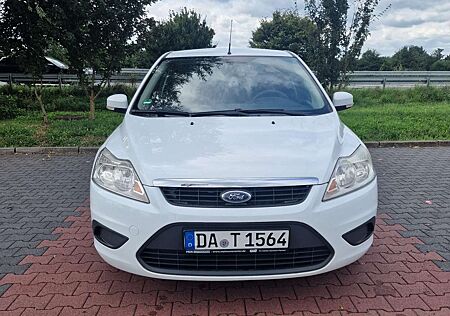 Ford Focus +Fließheck++5-Türer+1.4+16V+Style