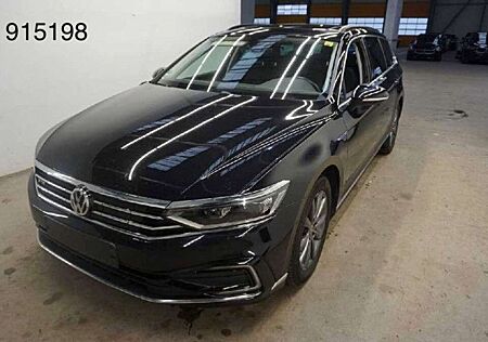 VW Passat Variant Volkswagen Passat GTE Facelift Matrix Kam ACC Pano StHz DAB