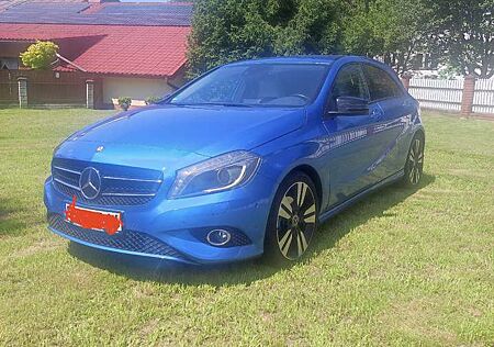 Mercedes-Benz A 200 d 7G-DCT Urban