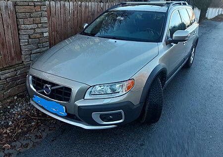 Volvo XC 70 XC70 XC70 D5 AWDSummum Top Ausstattung