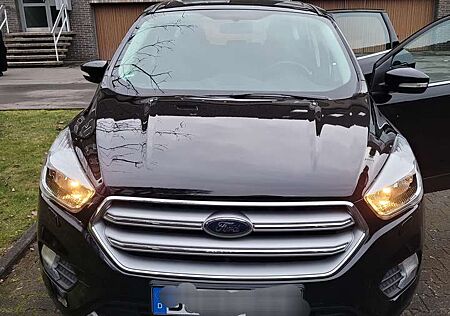 Ford Kuga 1.5 EcoBoost 2x4 Trend / 1. HAND WAR