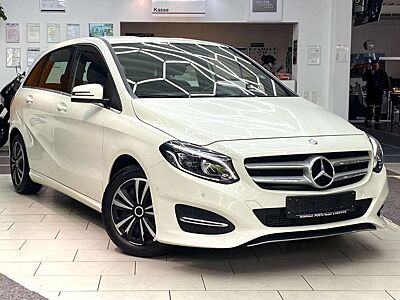 Mercedes-Benz B 180 Urban Automatik Navi RueFaKa Teilleder AHK Tempo S