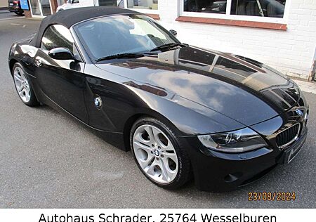 BMW Z4 Roadster 2.2i -NAVI-PDC-XENON-LEDER