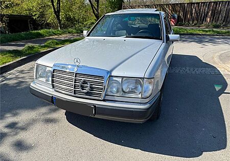 Mercedes-Benz E 260 E-Klasse