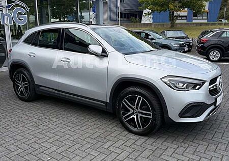 Mercedes-Benz GLA 200 Automatik NAVI LED KAMERA PANORAMADACH