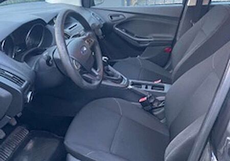 Ford Focus Turnier 1.0 EcoBoost Start-Stopp-System Trend