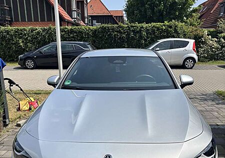 Mercedes-Benz CLA 250 e Shooting Brake 8G-DCT AMG Line Advanced Plus