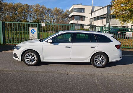 Skoda Octavia Combi 2.0 TDI DSG First Edition