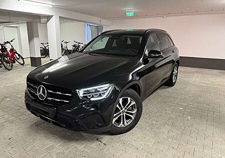 Mercedes-Benz GLC-Klasse GLC 200 4MATIC, AHK, Night, Junge Sterne bis 07/26