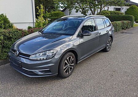 VW Golf Variant Volkswagen Golf VII Variant Diesel 2.0 TDI SCR DSG IQ.DRIVE