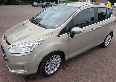 Ford B-Max 1.0 EcoBoost Titanium