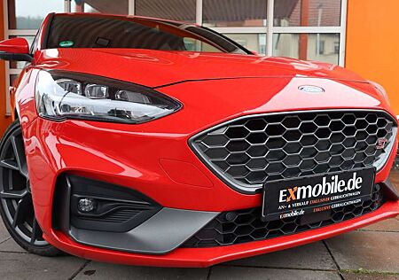 Ford Focus ST* TDCI* LED* LEDER* AHK* 1.HD* 19" LM*