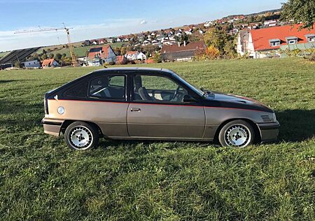 Opel Kadett +E+16V+GSi