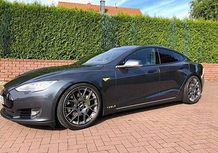 Tesla Model S 85D Allradantrieb