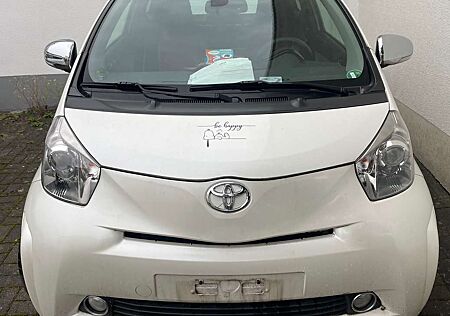 Toyota iQ 1.33 Multidrive +