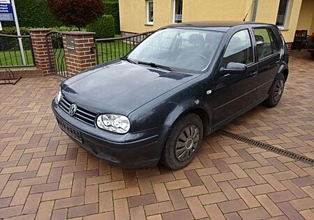 VW Golf Volkswagen IV 1.6 Comfortline + 5 trg + TüV 03/2026 +