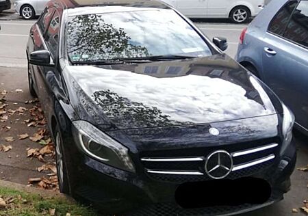 Mercedes-Benz A 180 (BlueEFFICIENCY) Urban