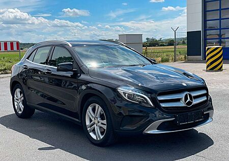 Mercedes-Benz GLA 200 Automatik Navi Leder Xenon Kamera