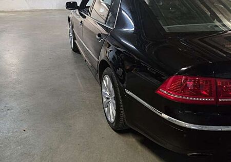 VW Phaeton Volkswagen 4.2 V8 4MOTION Automatik (5 Sitzer)