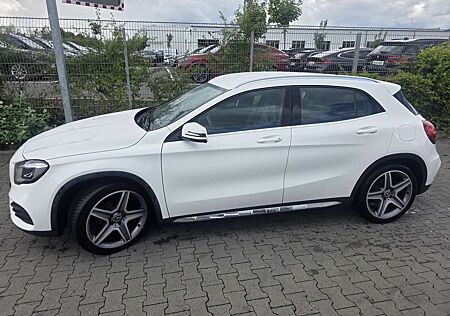 Mercedes-Benz GLA 180 7G-DCT AMG Line