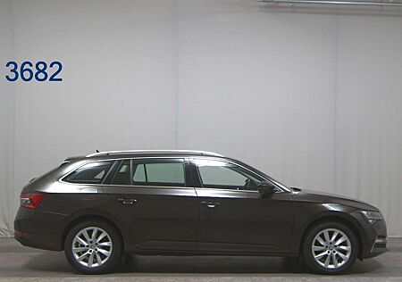 Skoda Superb Combi 1.4 TSI Style iV AHK Navi ACC LED