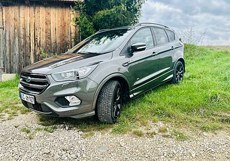 Ford Kuga 1.5 EcoBoost 4x4 Aut. ST-Line